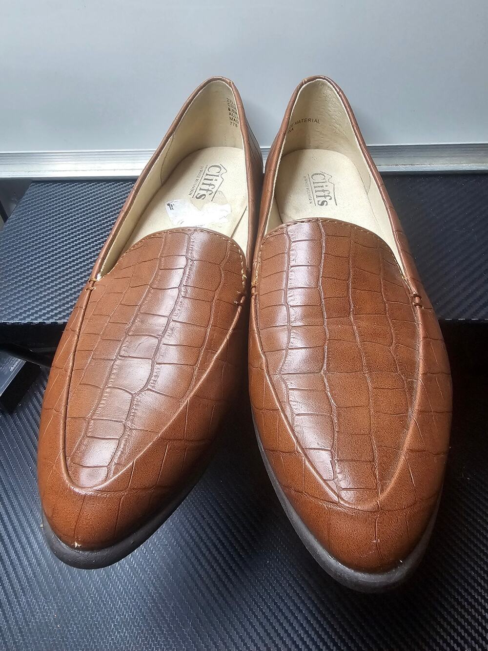 CLIFFS BY WHITE MOUNTAIN Women's Shoes  Loafer Flat 8.5